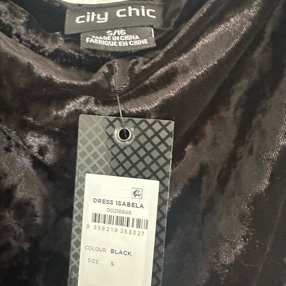 Elegant Black Velvet Dress City Chic size 16w Isabela - Picture 3 of 4